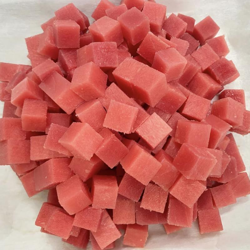 FROZEN CO TUNA CUBE, BANDSAW CUT